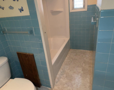 319 New York Street - Photo Thumbnail 11