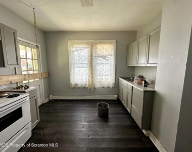 1031 Diamond Avenue - Photo Thumbnail 2