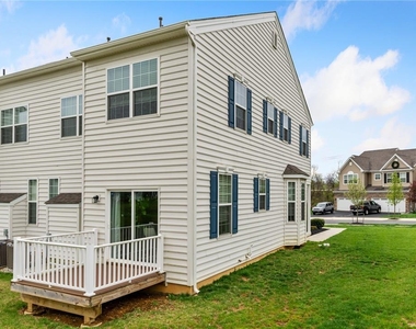 301 Redclover Lane - Photo Thumbnail 4