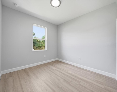 13443 Kaplan Terrace - Photo Thumbnail 15