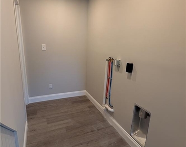 441 Linden Street - Photo Thumbnail 11