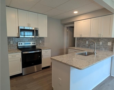 441 Linden Street - Photo Thumbnail 4
