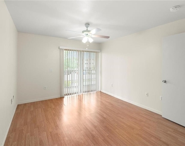 22278 Vick Street - Photo Thumbnail 10