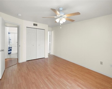 22278 Vick Street - Photo Thumbnail 15