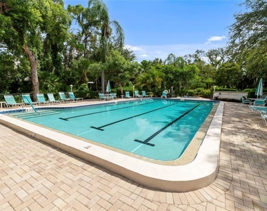 440 Palm Tree Drive - Photo Thumbnail 18