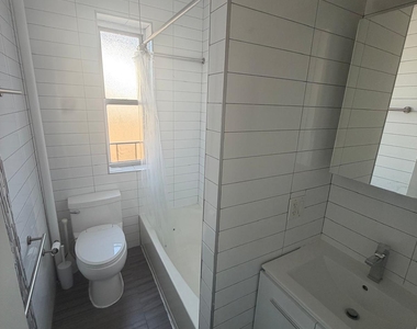 W 179th Street / Pinehurst Avenue - Photo Thumbnail 1