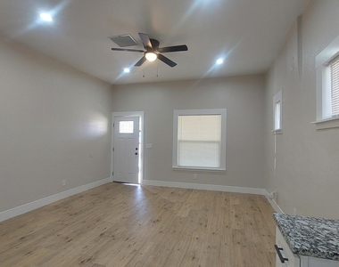 2414 San Diego Avenue - Photo Thumbnail 21