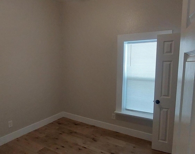 2414 San Diego Avenue - Photo Thumbnail 24