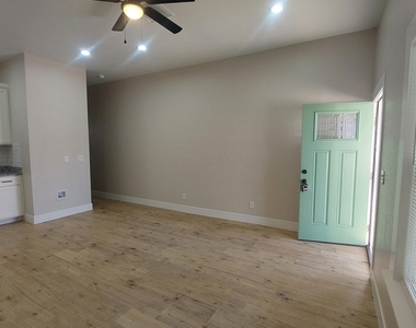 2414 San Diego Avenue - Photo Thumbnail 34