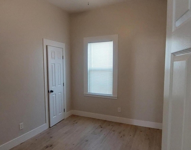 2414 San Diego Avenue - Photo Thumbnail 32