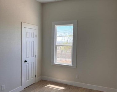 2414 San Diego Avenue - Photo Thumbnail 6