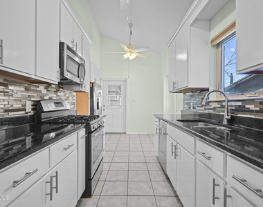 4805 Maureen Circle - Photo Thumbnail 11