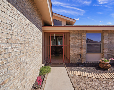 4805 Maureen Circle - Photo Thumbnail 3