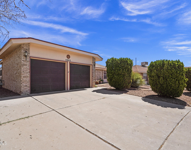 4805 Maureen Circle - Photo Thumbnail 1