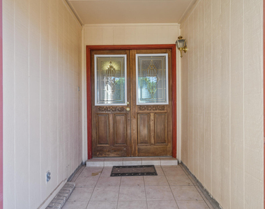 4805 Maureen Circle - Photo Thumbnail 4