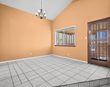 4805 Maureen Circle - Photo Thumbnail 9