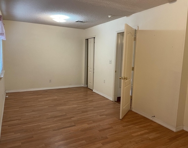 3057 Manny Aguilera Drive - Photo Thumbnail 14