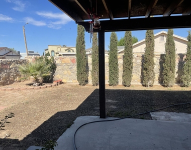 3057 Manny Aguilera Drive - Photo Thumbnail 26