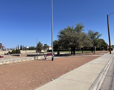 3057 Manny Aguilera Drive - Photo Thumbnail 31