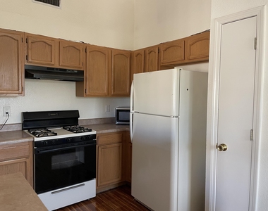 3057 Manny Aguilera Drive - Photo Thumbnail 16
