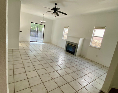 2215 King James Place - Photo Thumbnail 3