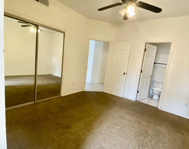 2215 King James Place - Photo Thumbnail 14