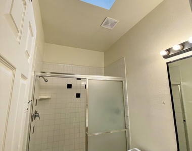 2215 King James Place - Photo Thumbnail 21