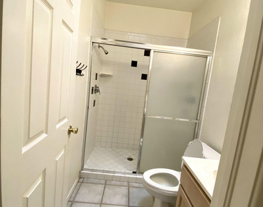 2215 King James Place - Photo Thumbnail 19