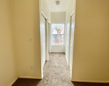 2215 King James Place - Photo Thumbnail 16