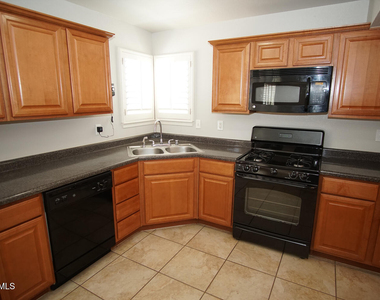 10932 Acoma Street - Photo Thumbnail 9