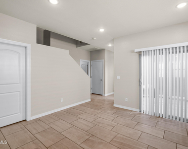 380 Canyon Vista Drive - Photo Thumbnail 11