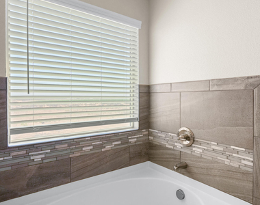 380 Canyon Vista Drive - Photo Thumbnail 35
