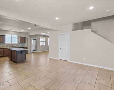380 Canyon Vista Drive - Photo Thumbnail 9