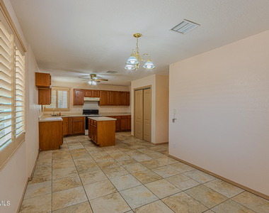 712 Laramie River Avenue - Photo Thumbnail 10