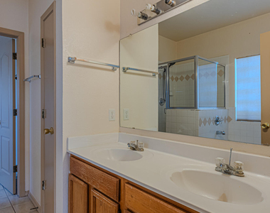 712 Laramie River Avenue - Photo Thumbnail 19