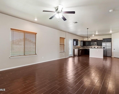 2047 Dreamlight Place - Photo Thumbnail 33