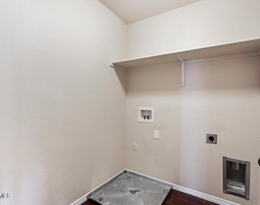 2047 Dreamlight Place - Photo Thumbnail 24
