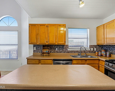3749 Leticia Street - Photo Thumbnail 8