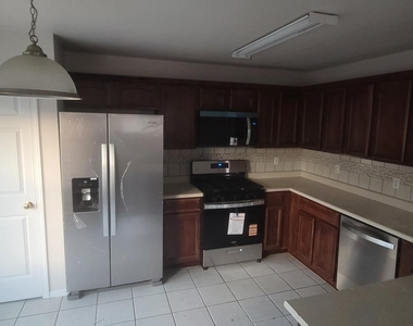 661 Paseo Sereno Drive - Photo Thumbnail 5