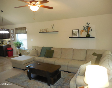 12572 Paseo Lindo Drive - Photo Thumbnail 15