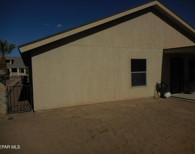 12572 Paseo Lindo Drive - Photo Thumbnail 32