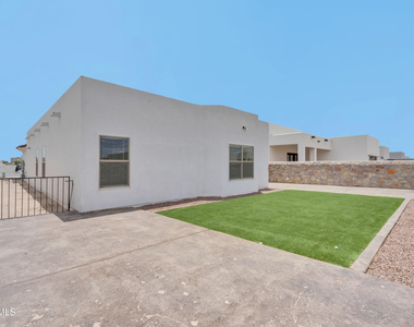 13095 Emerald Hills Avenue - Photo Thumbnail 26