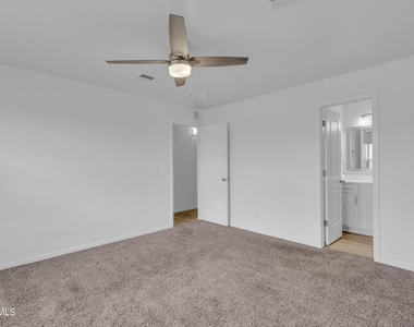 13095 Emerald Hills Avenue - Photo Thumbnail 10