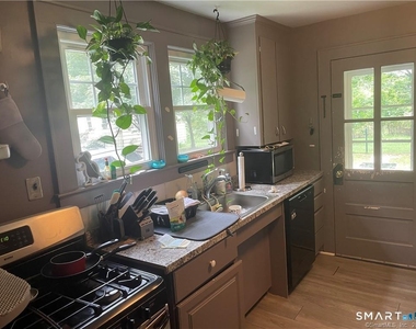 32 Horseshoe Road - Photo Thumbnail 4