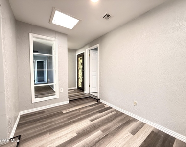 10405 Ashwood Drive - Photo Thumbnail 22