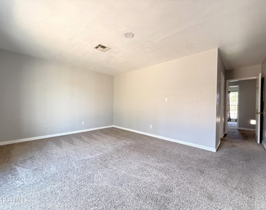 10405 Ashwood Drive - Photo Thumbnail 32