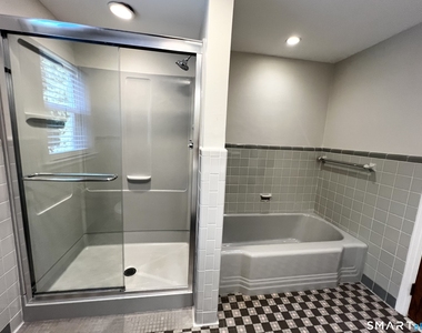 1360 Main Street - Photo Thumbnail 29