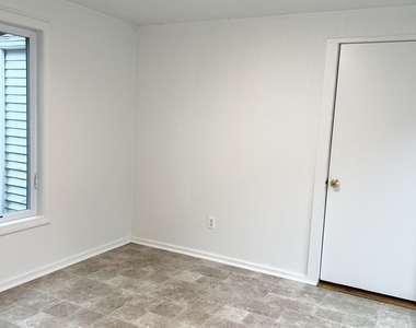 1360 Main Street - Photo Thumbnail 14