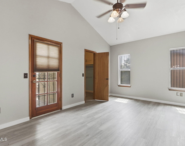 6900 Imperial Ridge Drive - Photo Thumbnail 19