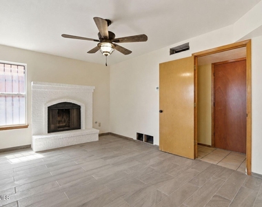 6900 Imperial Ridge Drive - Photo Thumbnail 10
